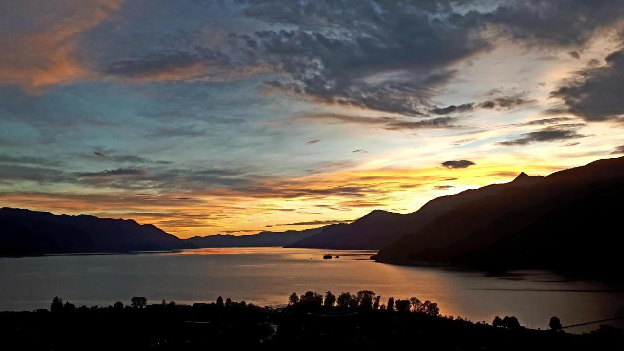 Sole & Lago-Lake Maccagno Exteriér fotografie