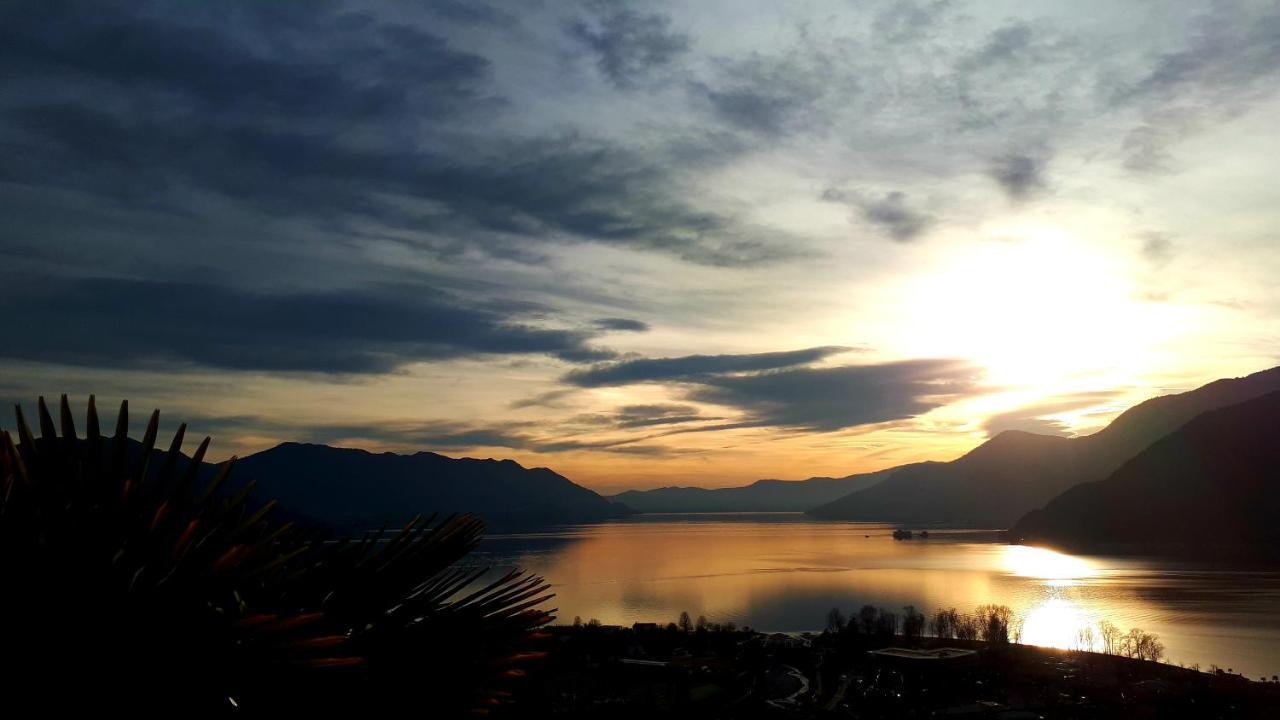 Sole & Lago-Lake Maccagno Exteriér fotografie