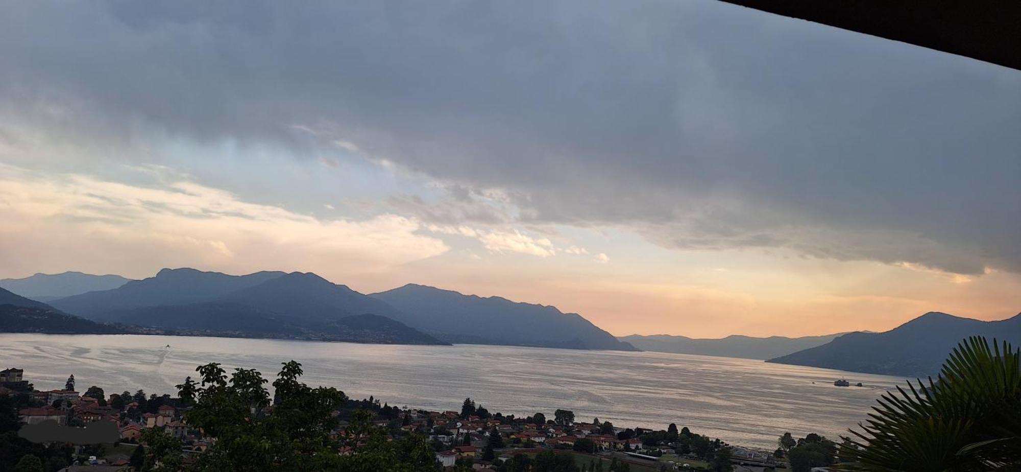 Sole & Lago-Lake Maccagno Exteriér fotografie