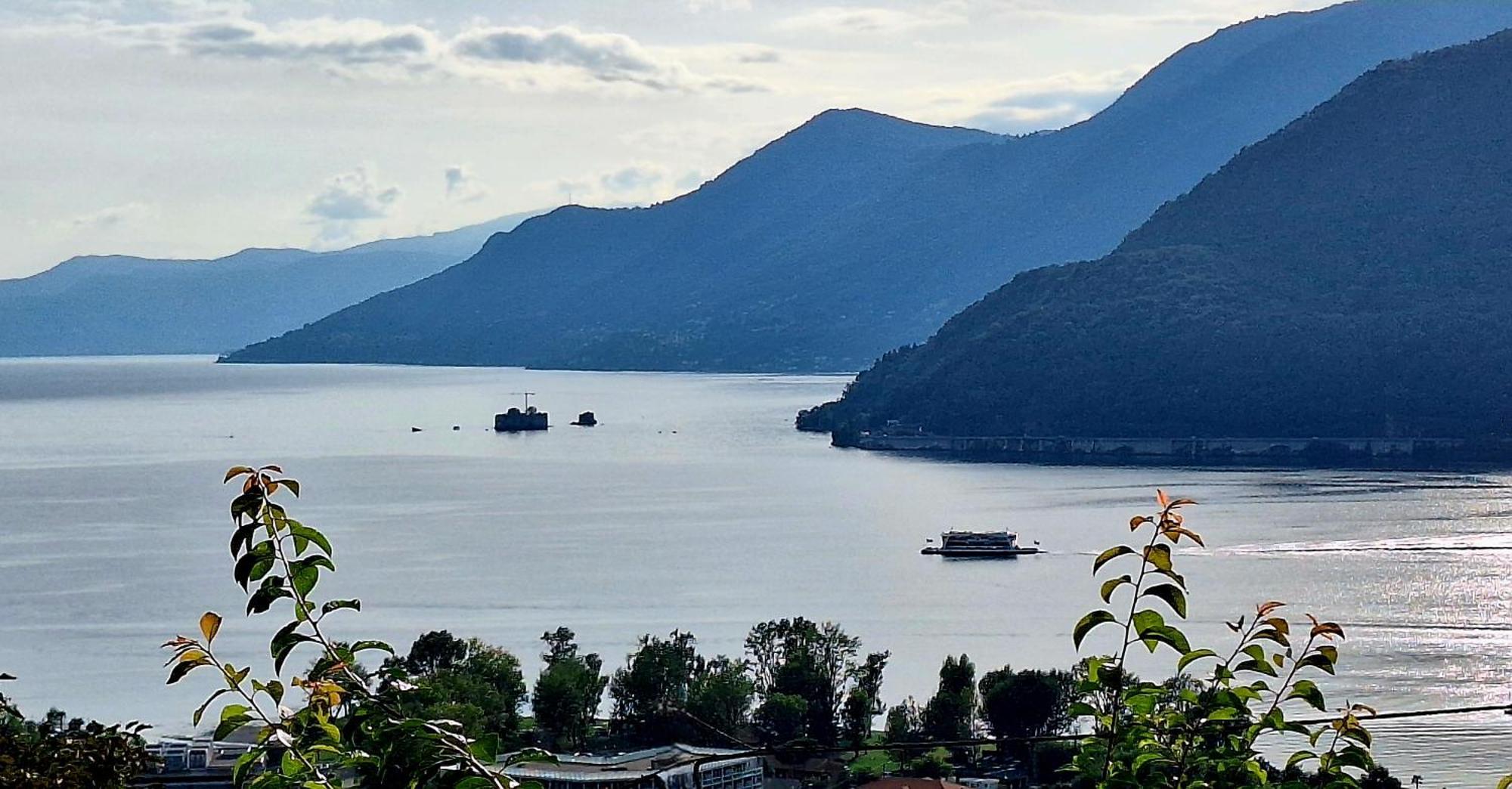 Sole & Lago-Lake Maccagno Exteriér fotografie