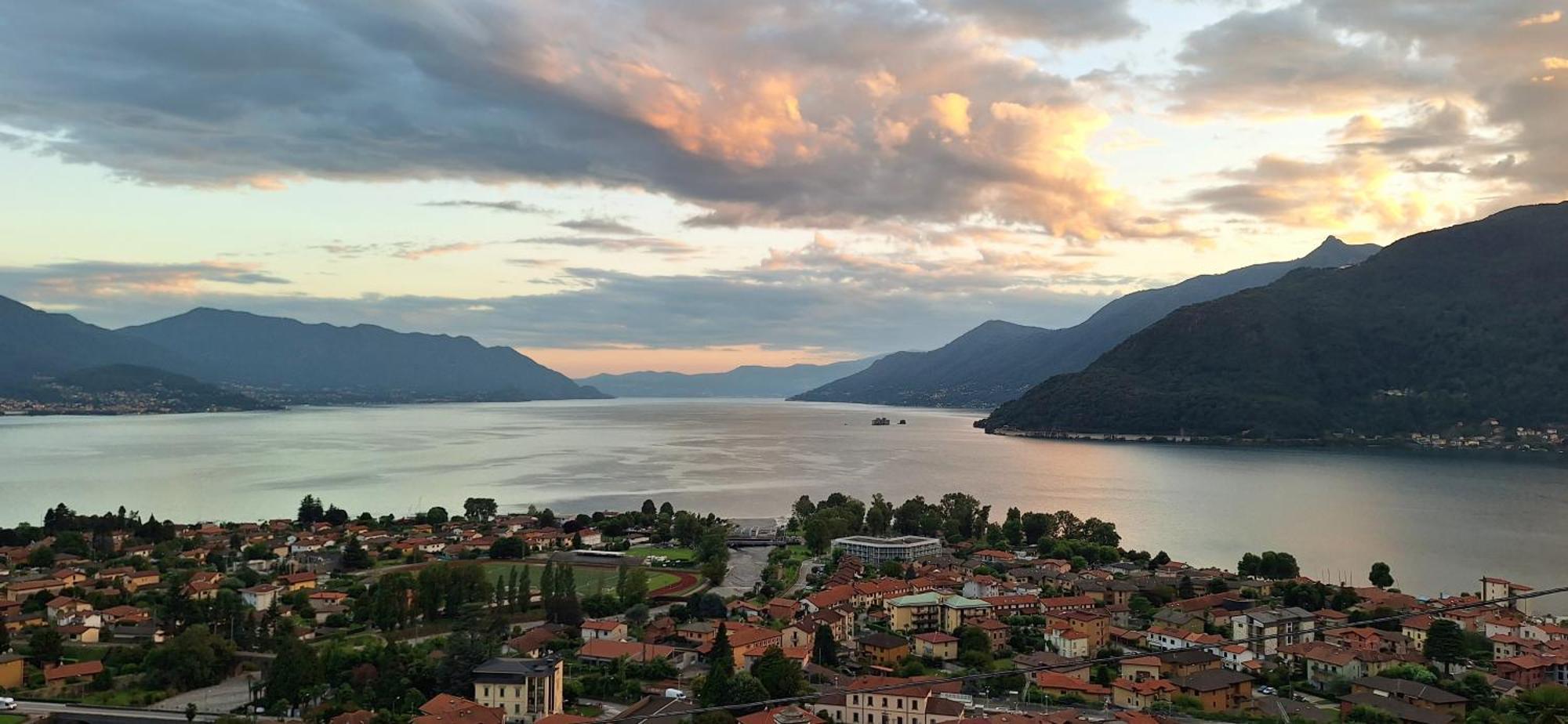 Sole & Lago-Lake Maccagno Exteriér fotografie